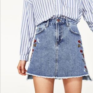 ZARA Floral Embroidered Denim Skirt